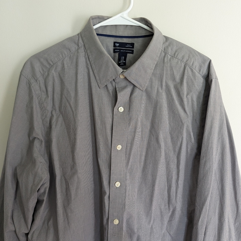 GAP Grey small checker shirt